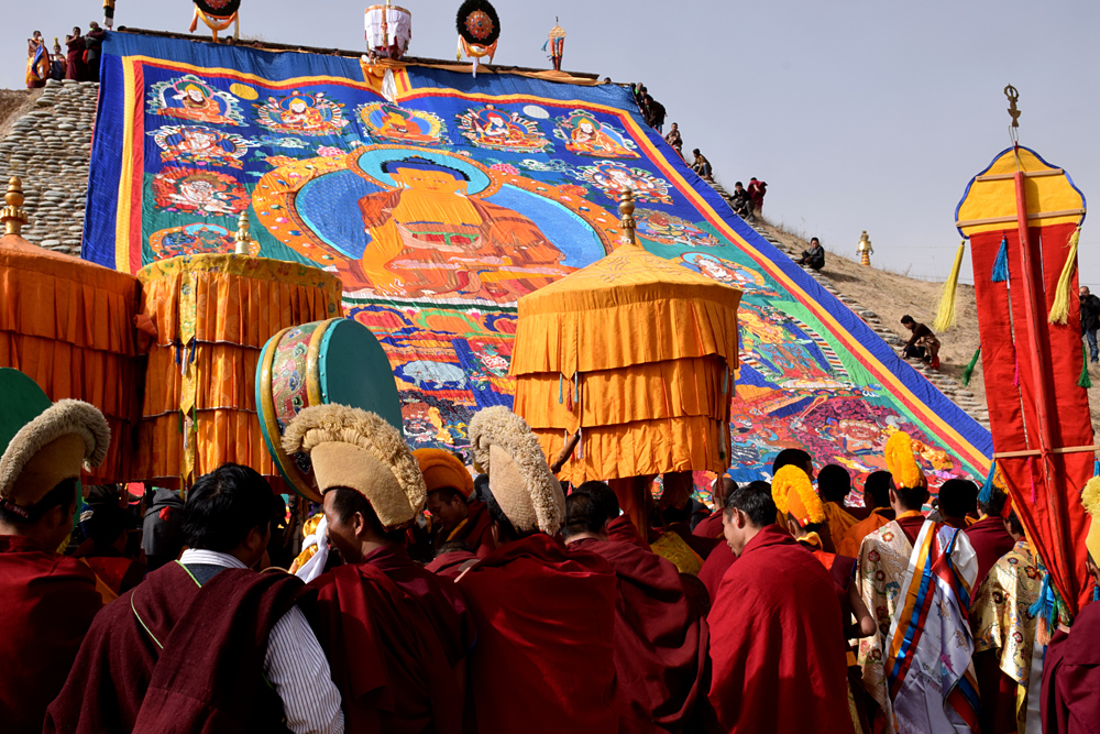 Discovery tour during the Tibetan New Year Losar in Eastern Tibetan cultural area Amdo in